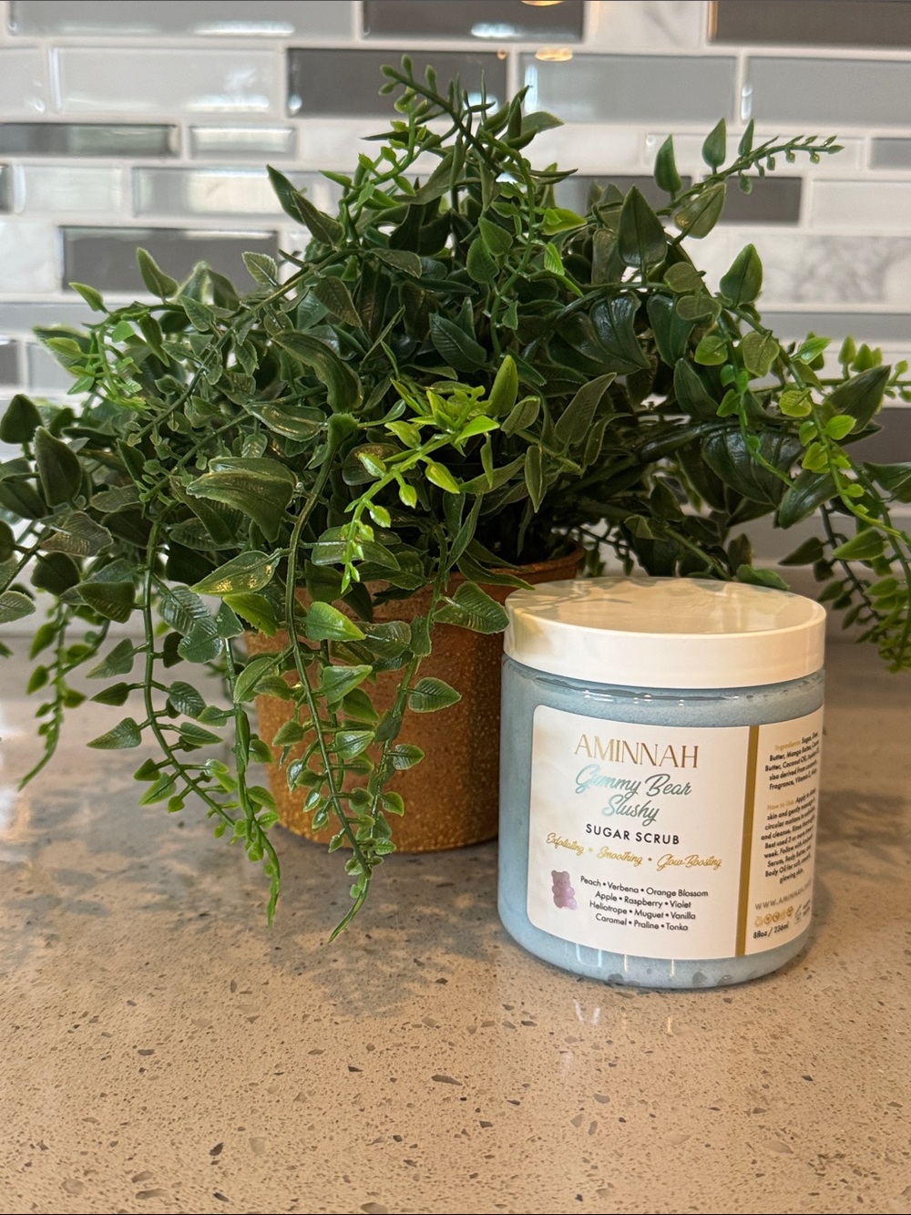 AMINNAH - GUMMY BEAR SLUSHY SUGAR SCRUB